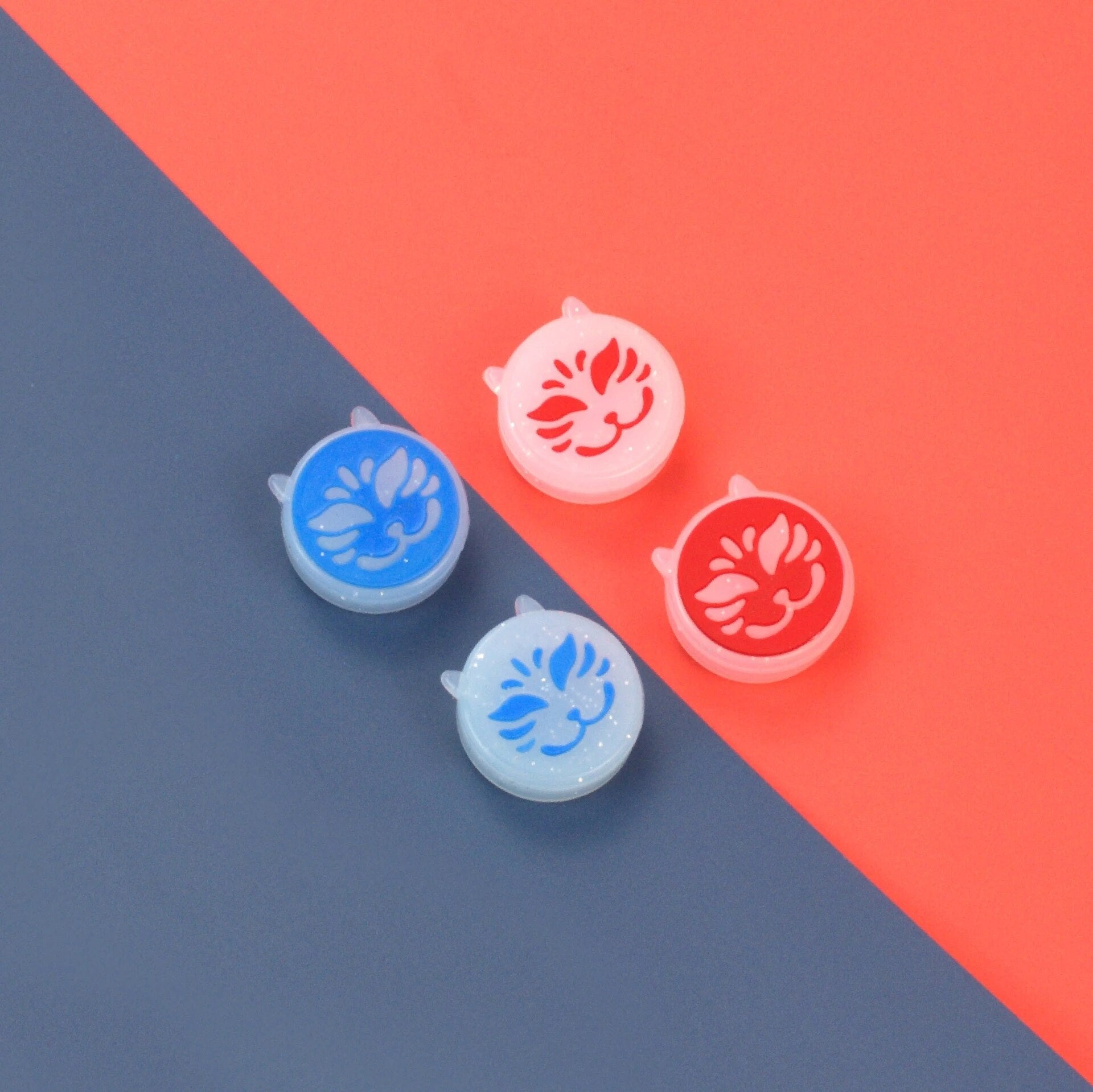 Kitsune Red & Blue Thumb Grip - Switcheries
